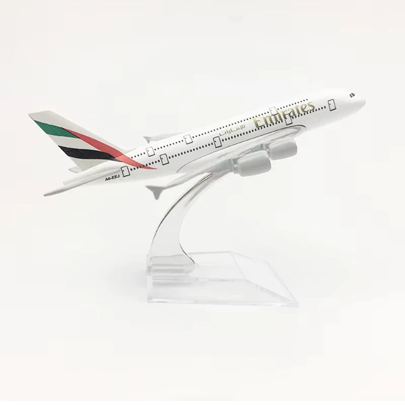 16CM Airbus A380 Aircraft Model
