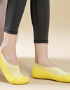 Ultra quiet and lightweight indoor sports shoes with anti slip and shock-absorbing soft soles