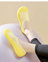 Ultra quiet and lightweight indoor sports shoes with anti slip and shock-absorbing soft soles