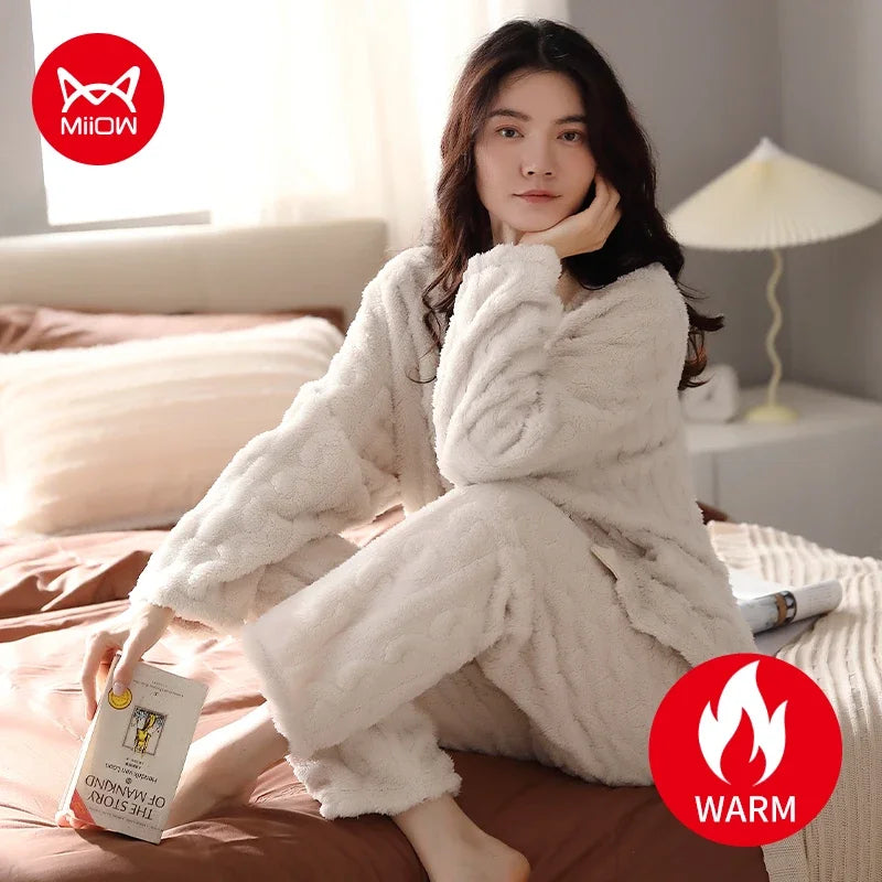 Women’s Winter Flannel Pajama Set – Warm, Thick Coral Fleece 2-Piece Loungewear