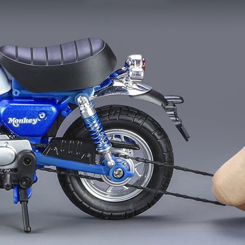 Diecast Honda Monkey 125 Motorcycle Model 1 to 12 Scale