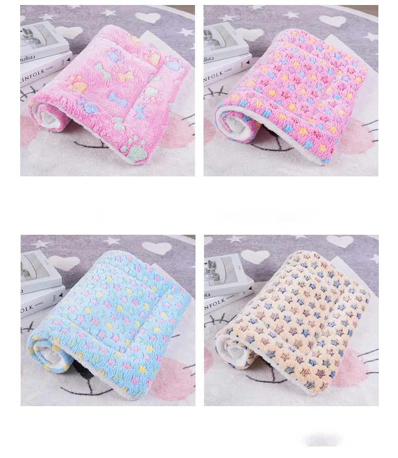 Washable Coral Fleece Pet Blanket Cushion Mat for Dogs and Cats