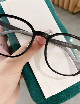 Fashionable face-shaping plain glasses