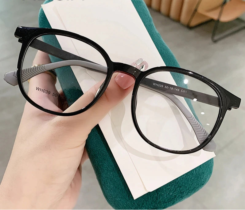 Fashionable face-shaping plain glasses
