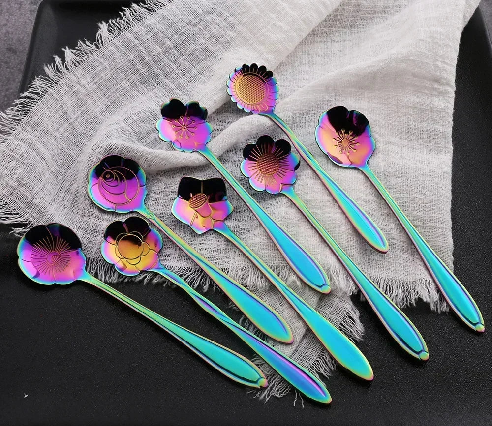8pcs Gold Dessert Spoons Small Flower Spoon Set Stainless Steel Teaspoons Milk Stir Tool for Fruit Honey Lovely Dinnerware Set