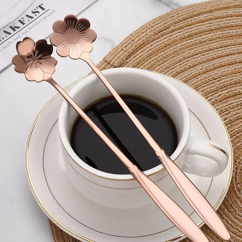 4pcs Long Flower Spoon Stainless Steel Dessert Spoons Gold Long Handle Teaspoon Mixing Scoop for Coffee Cake Kitchen Accessories