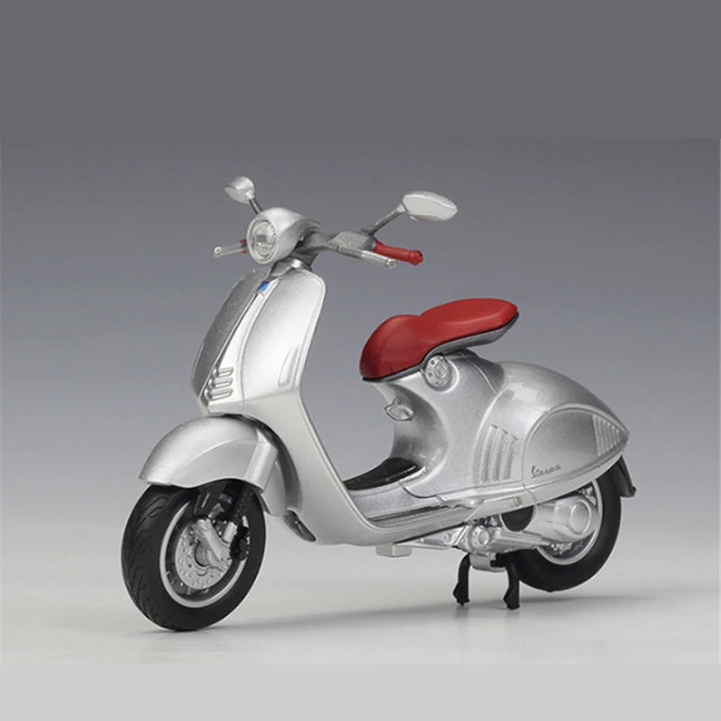 Diecast Vespa Classic Scooter Model 1 to 18 Scale