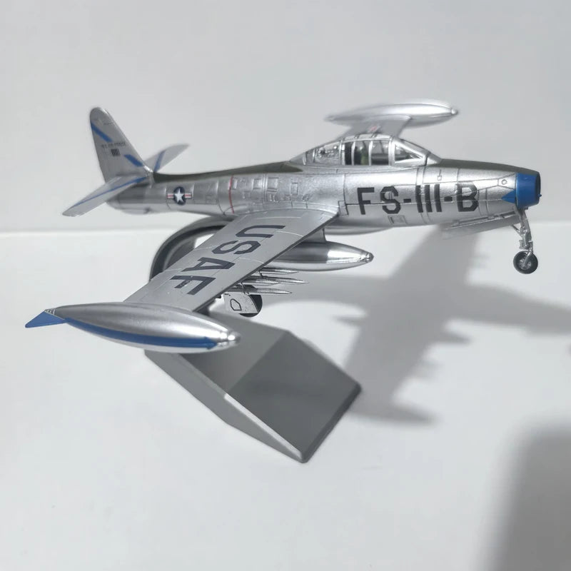 1/72 F-84 Thunderjet Fighter Diecast Military Aircraft Model