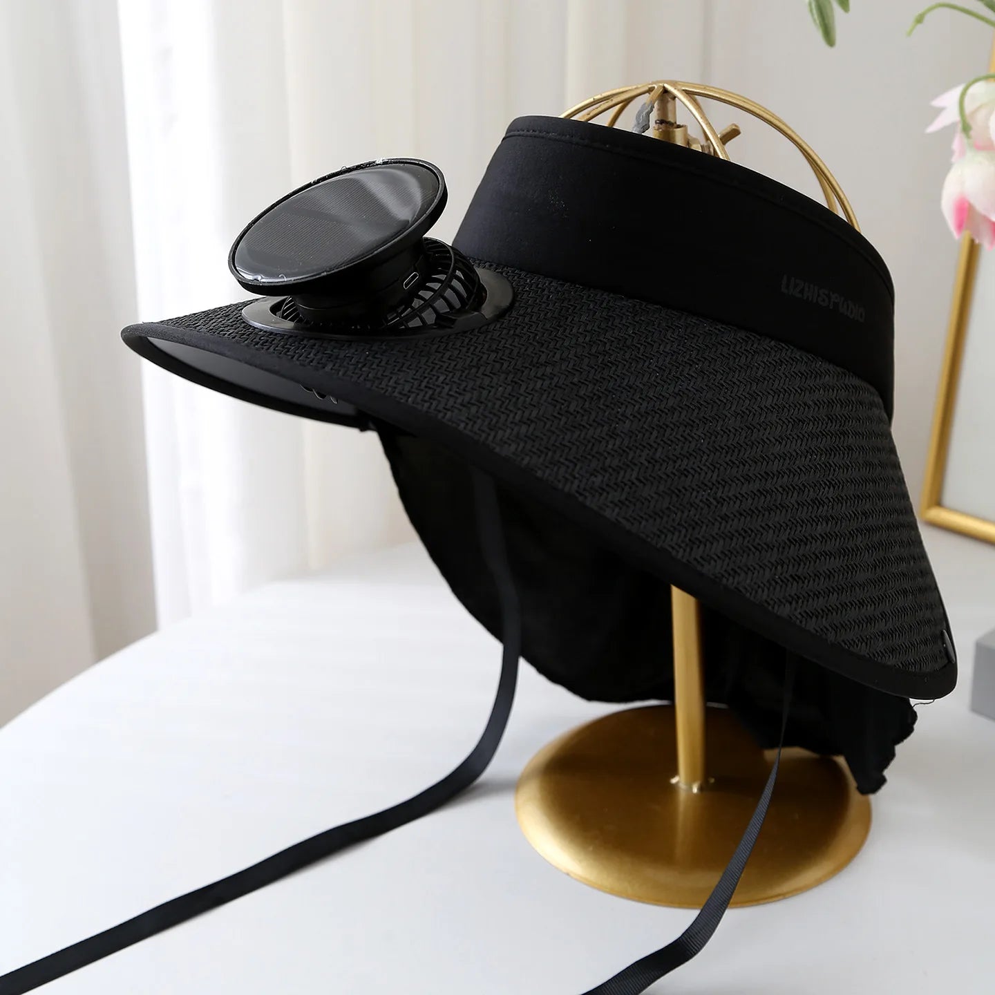 Wide Brim Sun Hat With Solar Powered Fan
