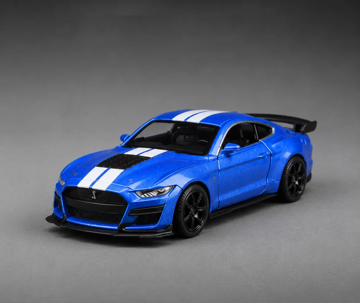 1 38 Scale Ford Shelby Mustang GT500 Diecast Model Car