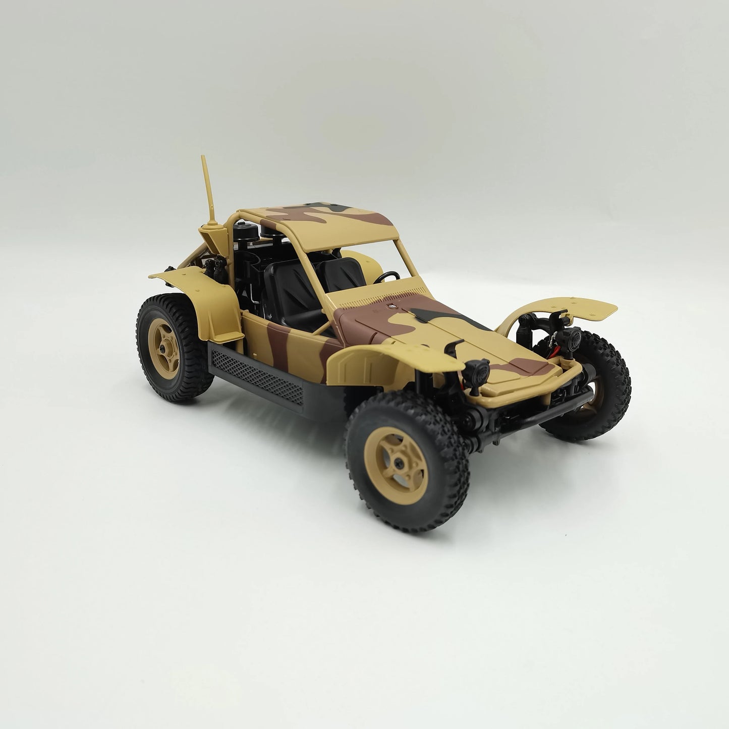 1 to 16 Scale 4WD Remote Control Assault Combat Vehicle
