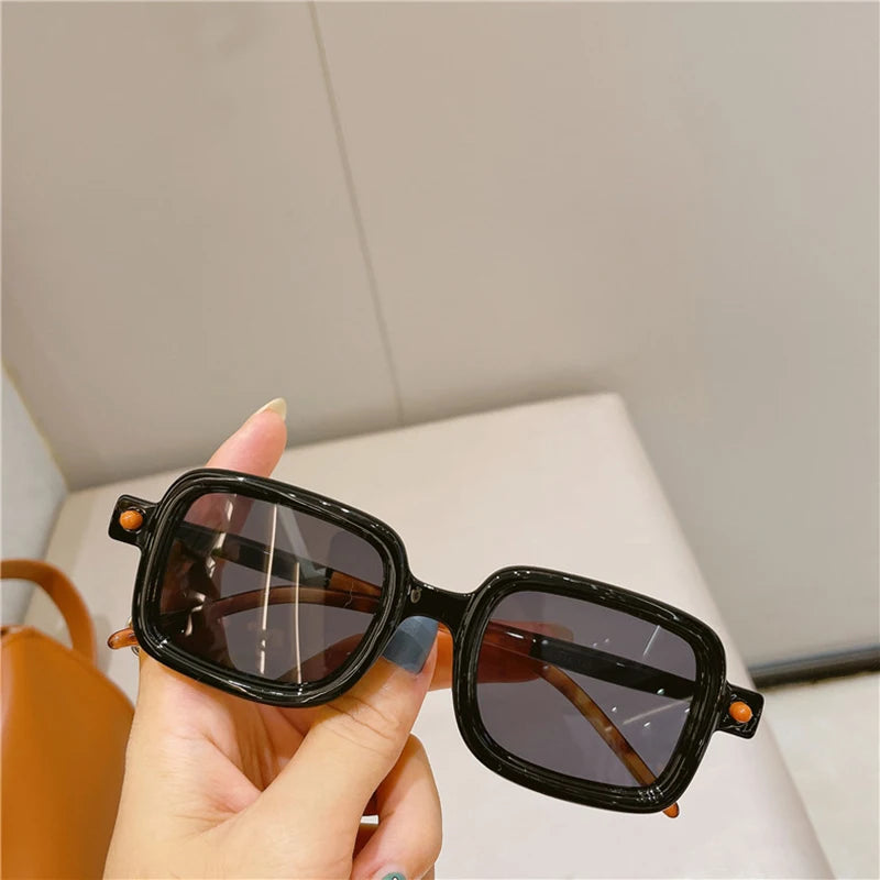 Retro Square Sunglasses With UV400 Protection