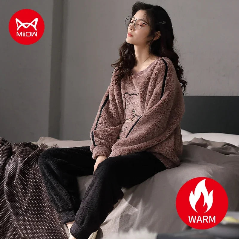 Women’s Winter Flannel Pajama Set – Warm, Thick Coral Fleece 2-Piece Loungewear