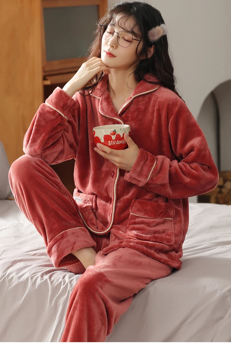 Women’s Winter Flannel Pajama Set – Warm, Thick Coral Fleece 2-Piece Loungewear