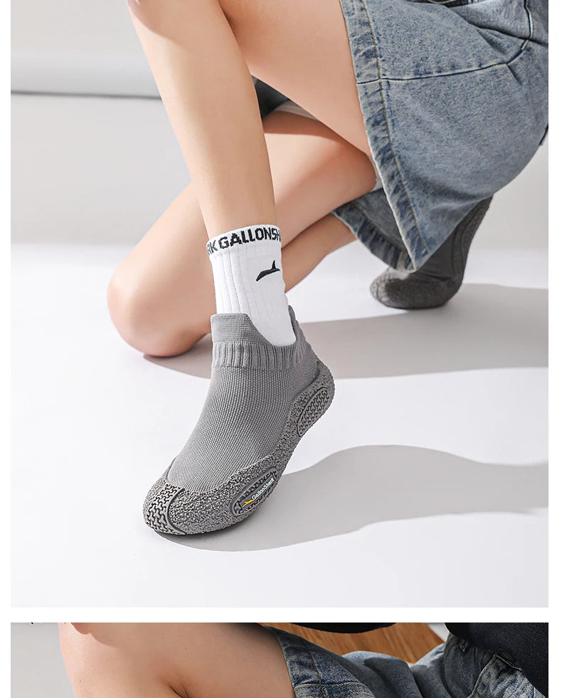 Silent Indoor Sports Shoes and Socks Gym Ultra Lightweight Shock Absorbent Breathable Anti Slip Soft Bottom Yoga