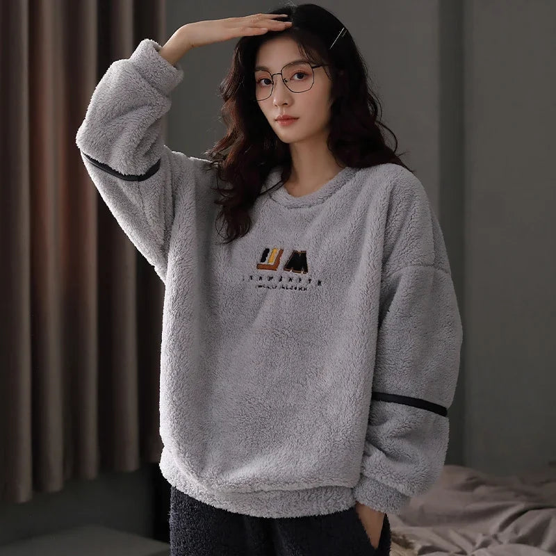 Women’s Winter Flannel Pajama Set – Warm, Thick Coral Fleece 2-Piece Loungewear