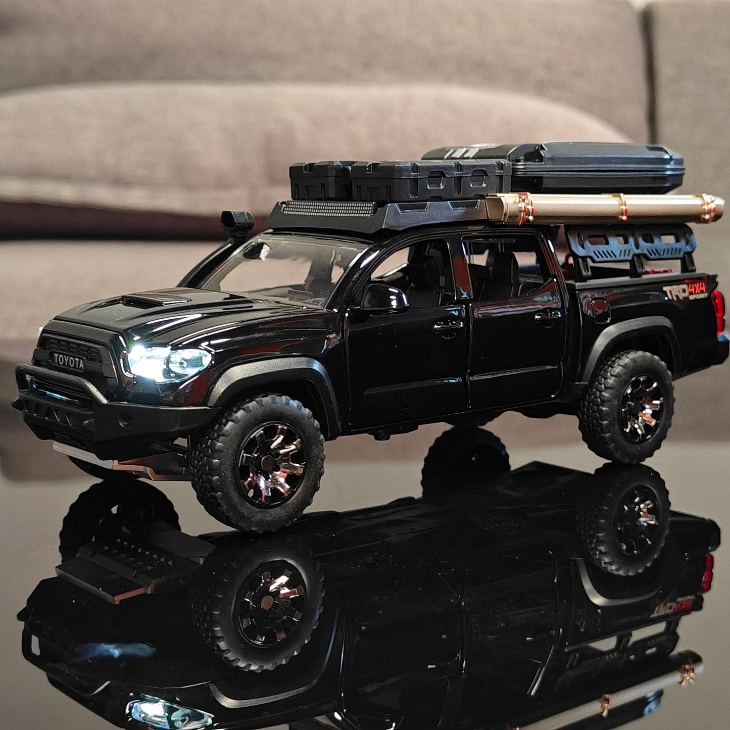 1:32 Toyota Tacoma TRO Off Road Pickup Truck Alloy Diecast Model Outdoor Collection Ornaments High Simulation Collection Present