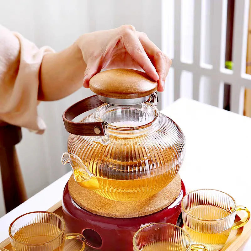 800ml Vertical Stripes Glass Teapot with Wooden Beam Handle and Tea Infuser