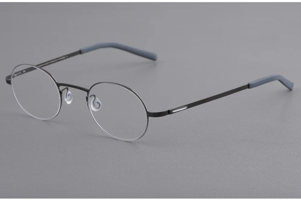 Small Face Round Titanium Screwless Eyeglasses Frame