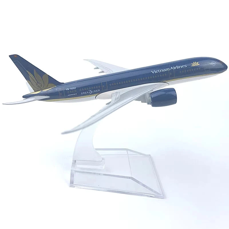 16CM Airbus A350 Aircraft Model
