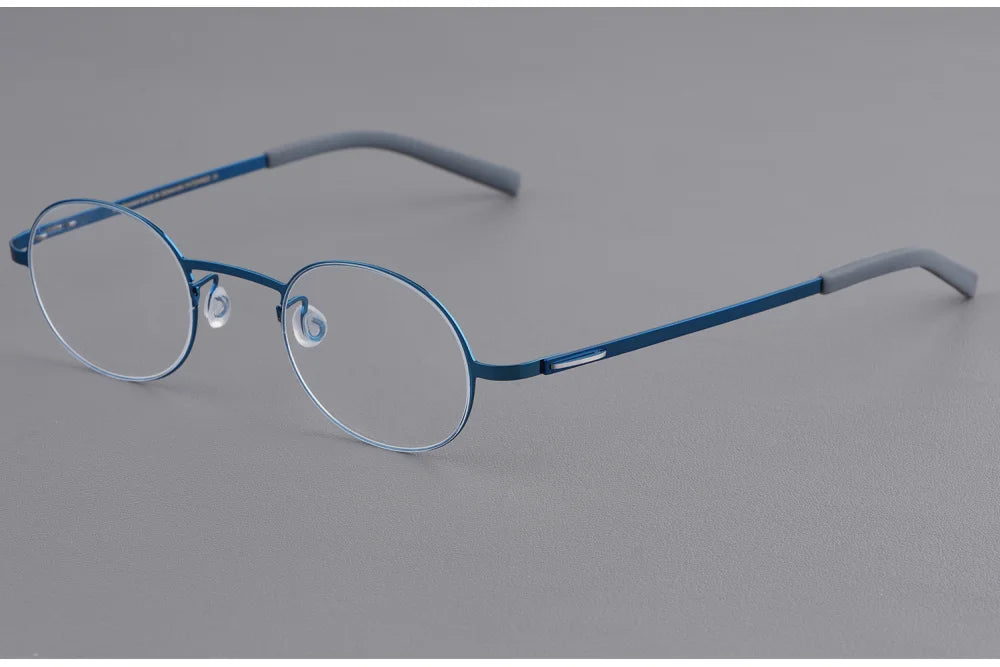 Small Face Round Titanium Screwless Eyeglasses Frame