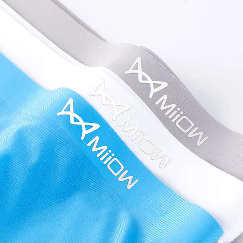 3-Pack Men’s Seamless Graphene Ice Silk Boxer Shorts – Antibacterial & Breathable