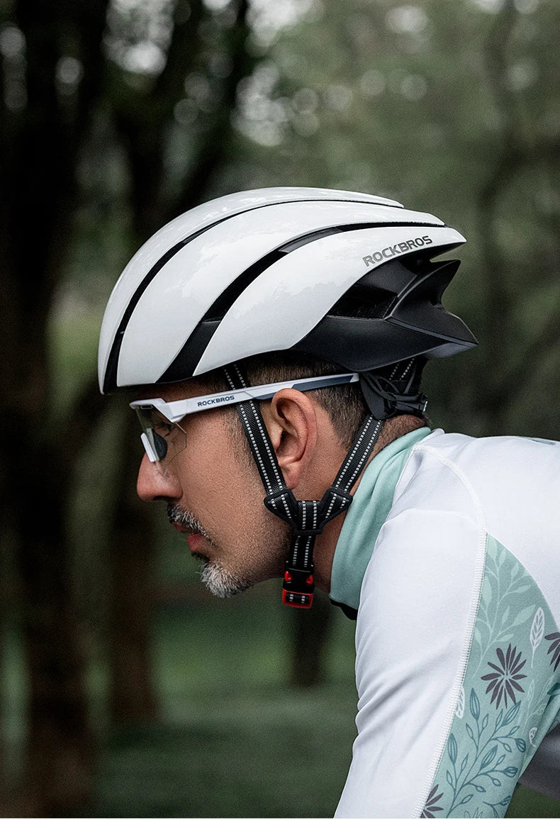 Bike Helmet Integrally-molded Ultralight Bicycle Helmet Breathable Adults Headwear Satey MTB Road Riding Cycling Helmet
