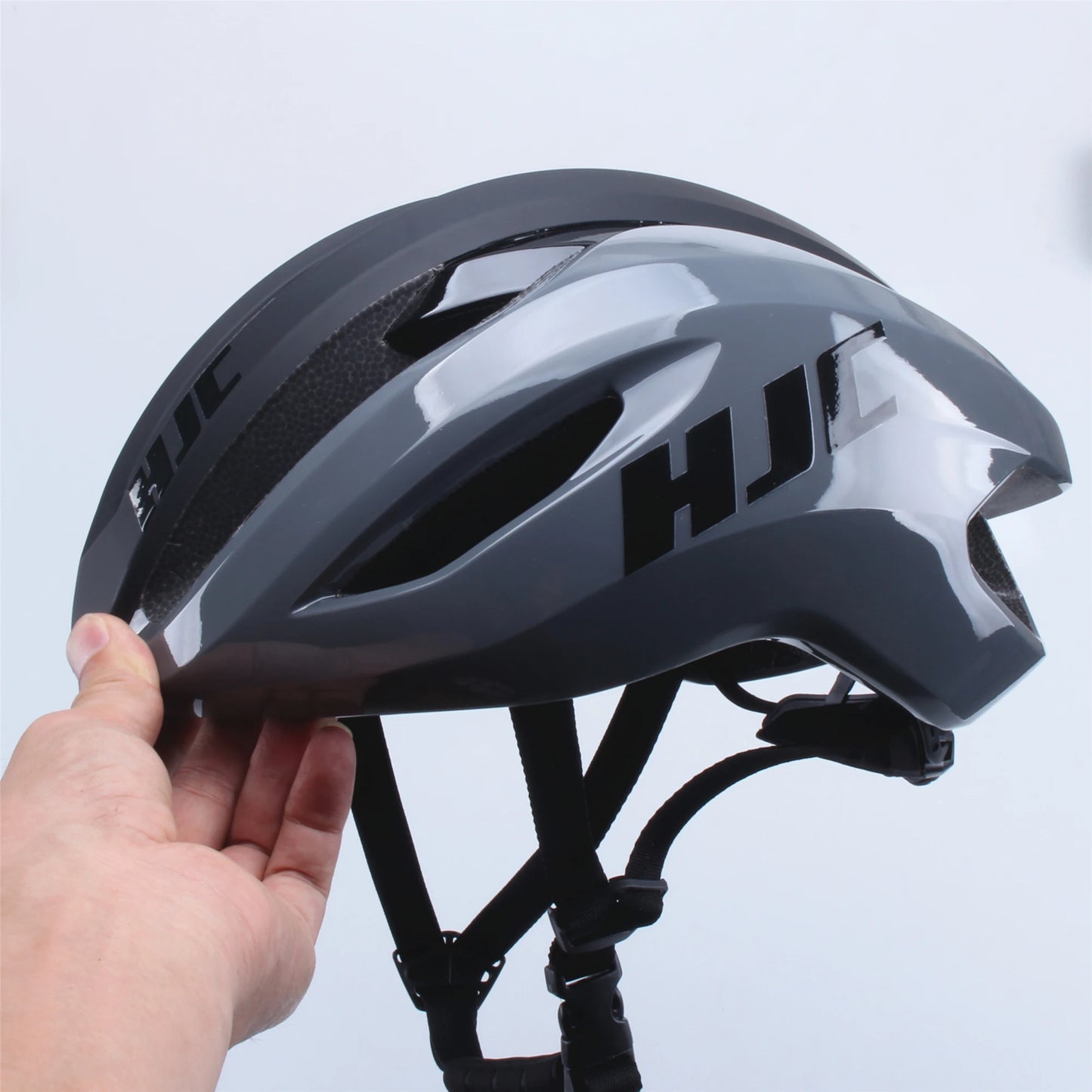 Ultra Light Cycling Helmet Matte Finish Road And Mountain Bike Safety Helmet