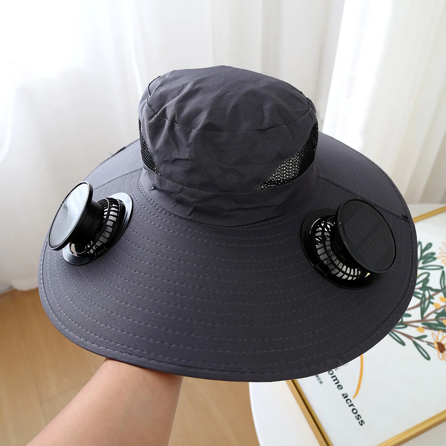 Wide Brim Sun Hat With Solar Powered Fan