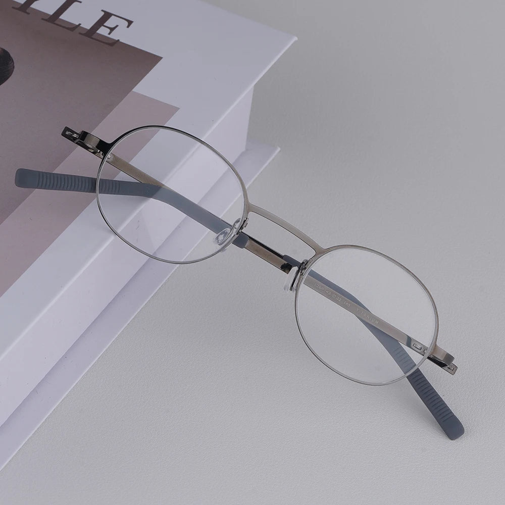 Small Face Round Titanium Screwless Eyeglasses Frame
