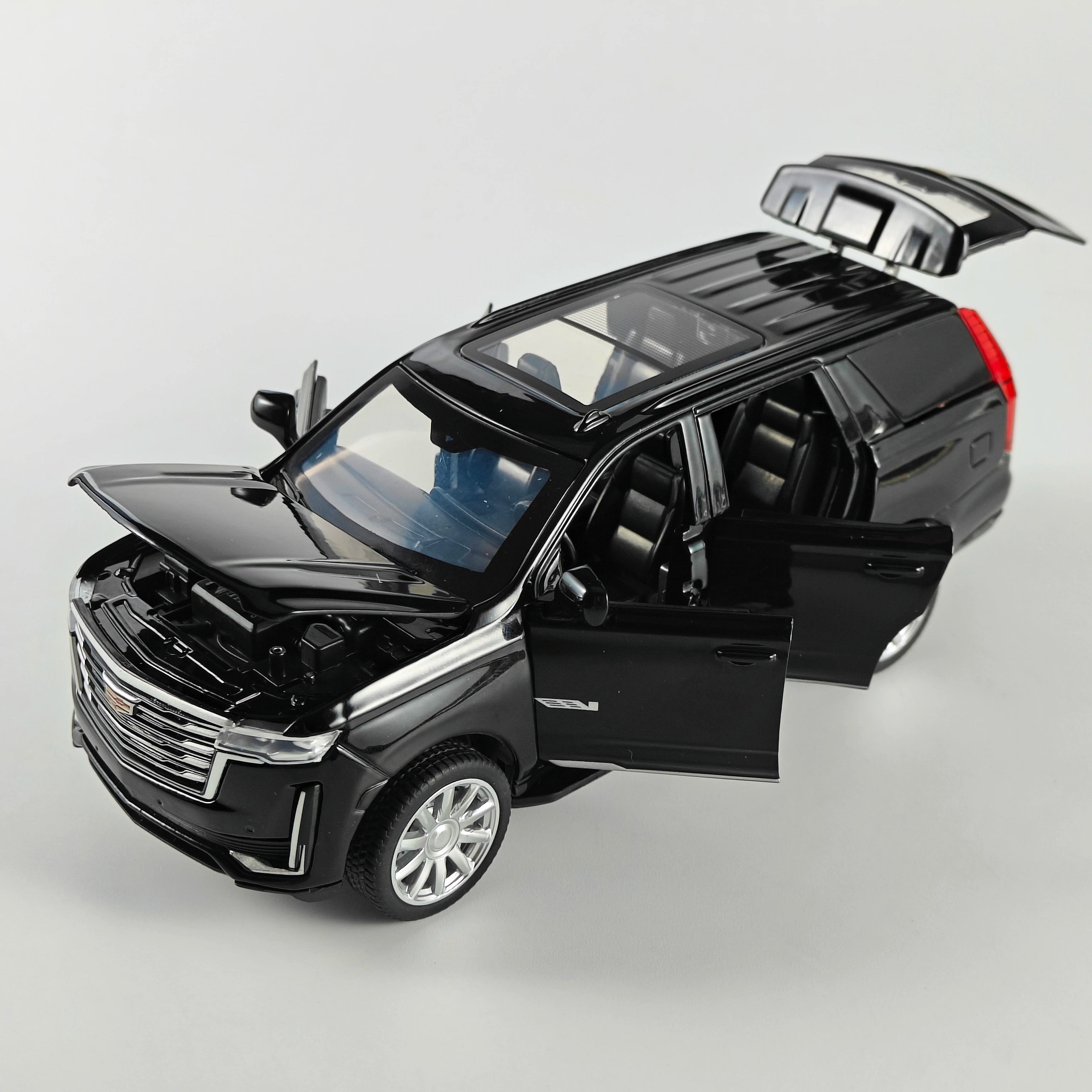Diecast 1:32 Cadillac Escalade SUV Alloy Model Sound And Light Pull Back Toy Accessories For The Car Birthday Present For Boys
