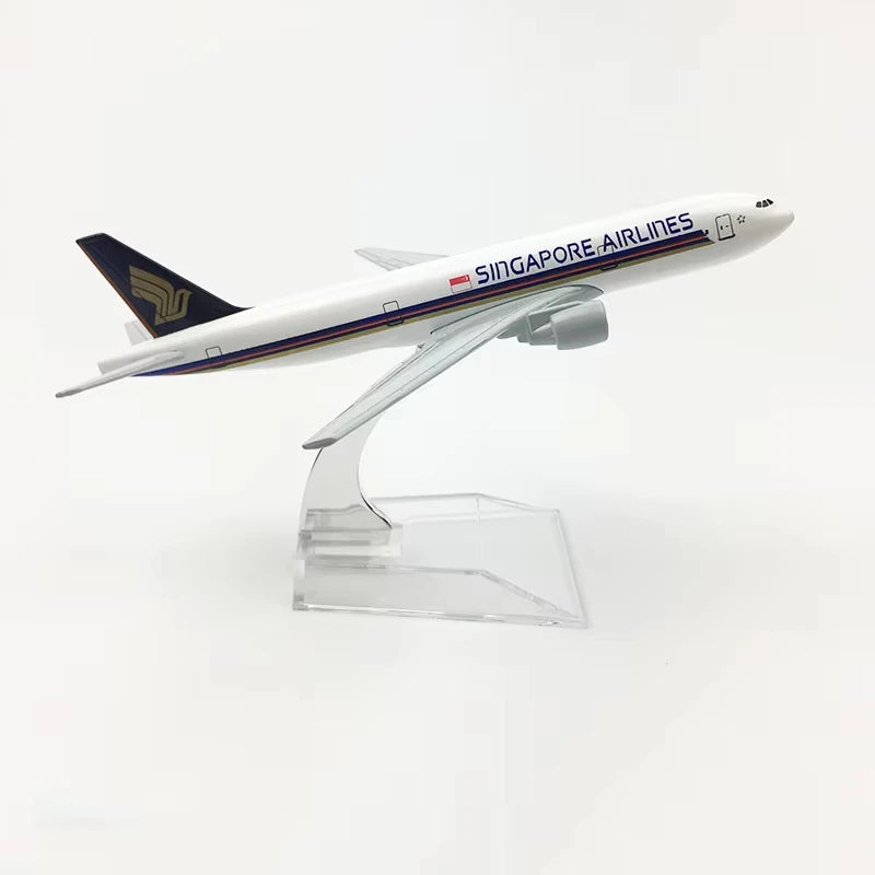 16CM Boeing B777 Aircraft Model