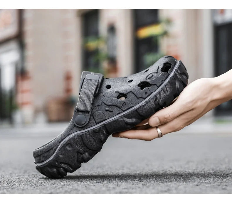 Men Sandals Hot sell Outdoor Garden Clogs Hole Shoes Male Casual Shoes Water Shoes Comfort Home Soft Slippers