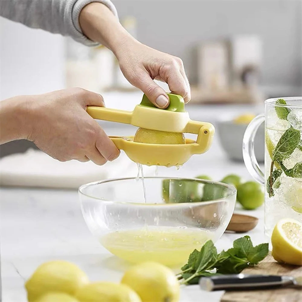 Mini Multifunctional Juicer Handheld Non-electric Juicer Lemon Squeezer Fruit Orange Juicer Household Manual Juicer Supplies