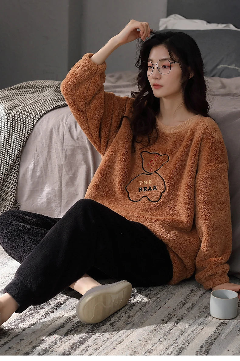 Women’s Winter Flannel Pajama Set – Warm, Thick Coral Fleece 2-Piece Loungewear