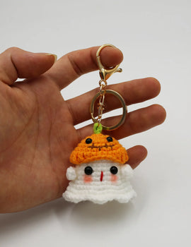 4 Pcs Creative Knitting Ghost Keychain Pendant Halloween Home Decoration Funny Handmade Crochet Ghost Doll Ornament Christmas Gifts