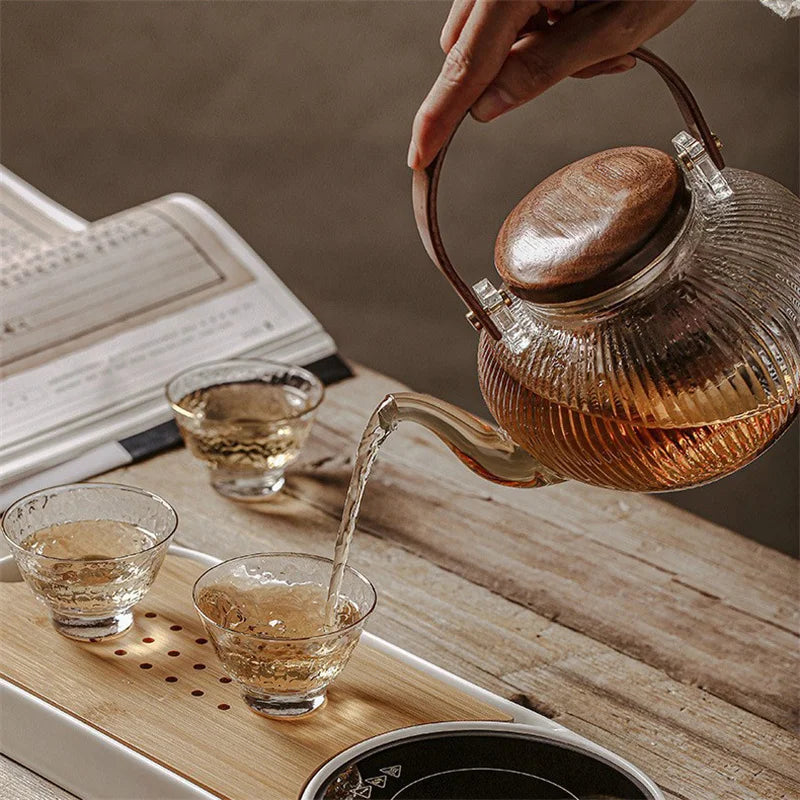 800ml Vertical Stripes Glass Teapot with Wooden Beam Handle and Tea Infuser
