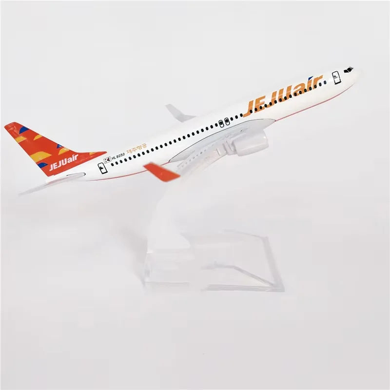 16CM Jeju Air Boeing 737 Aircraft Model